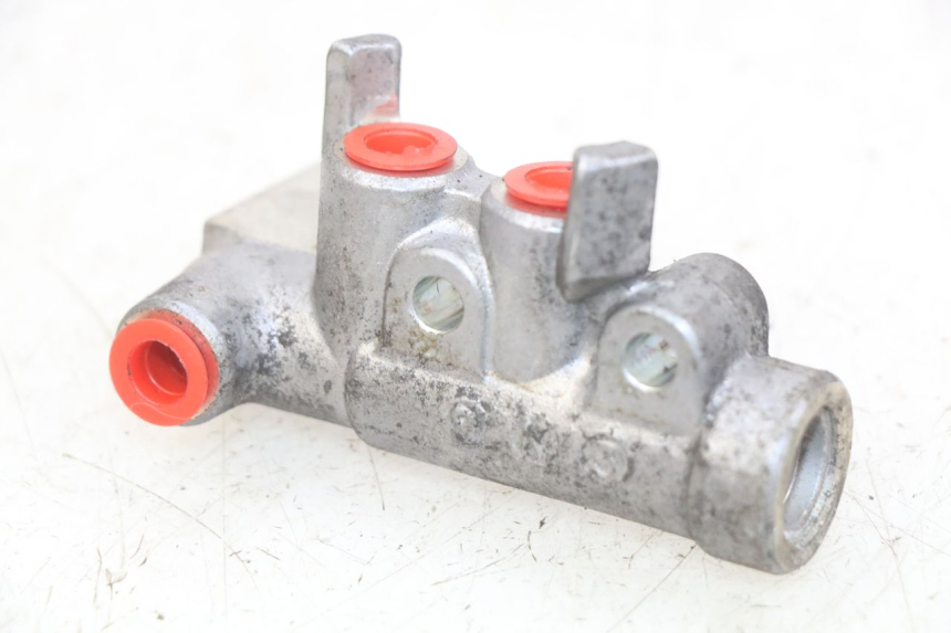 photo de DISTRIBUTORE FRENO HONDA FES PANTHEON 2T 125 (1998 - 2002) - Vista principale