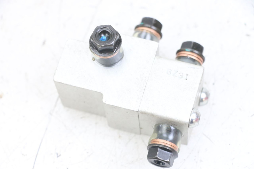 photo de DISTRIBUITORE FRENO SYM FIDDLE 3 III 125 (2014 - 2020) - Vista principale