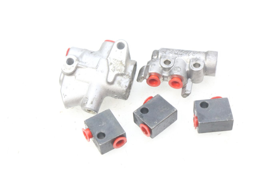 photo de DISTRIBUTORE FRENO YAMAHA FJR ABS 1300 (2006 - 2012) - Dettaglio del componente