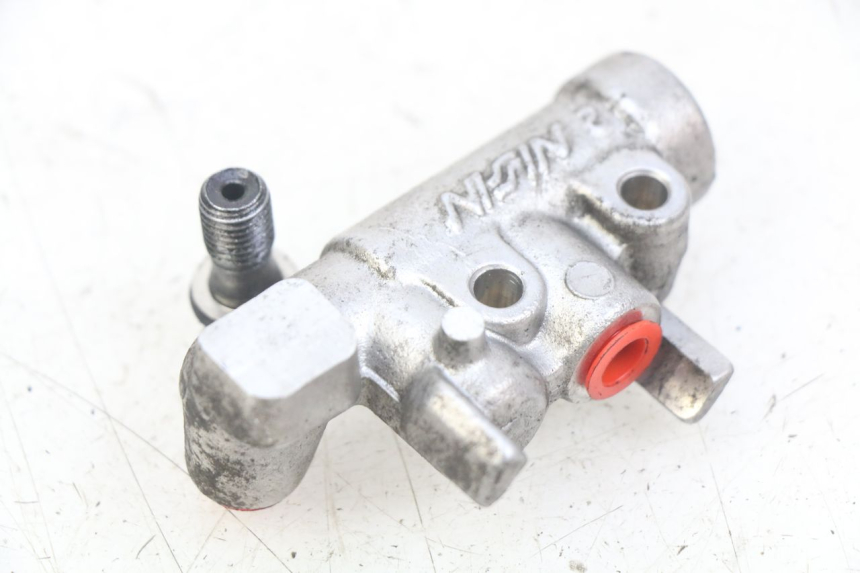 photo de DISTRIBUITORE FRENO HONDA FJS SILVERWING SILVER WING 400 (2009 - 2016) - Dettaglio del componente