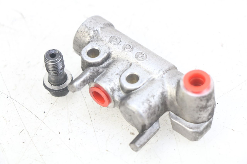 photo de DISTRIBUITORE FRENO HONDA FJS SILVERWING SILVER WING 400 (2009 - 2016) - Zoom sullo stato d'uso