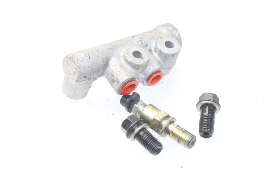 photo de DISTRIBUITORE FRENO SYM GTS EVO 125 (2009 - 2013) - Zoom sullo stato d'uso