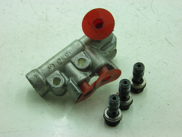 photo de DISTRIBUZIONE FRENO HONDA FES S-WING SWING 125 (2007 - 2015) - Vista principale