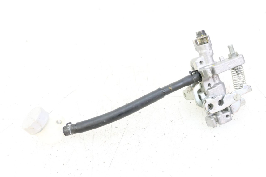 photo de DISTRIBUITORE FRENO HONDA PCX (JF57/JF64) 125 (2014 - 2018) - Primo piano tecnico