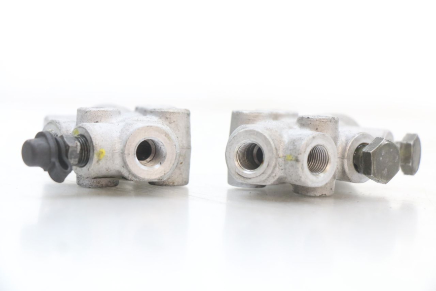 photo de DISTRIBUITORE FRENO PIAGGIO MP3 LT 400 (2007 - 2012) - Altra angolazione