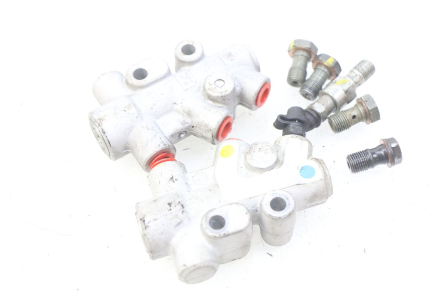 photo de DISTRIBUITORE FRENO PIAGGIO MP3 500 (2011 - 2015) - Zoom sullo stato d'uso