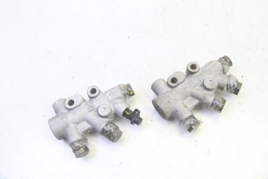 photo de DISTRIBUITORE FRENO PIAGGIO MP3 RL 250 (2006 - 2010) - Primo piano tecnico