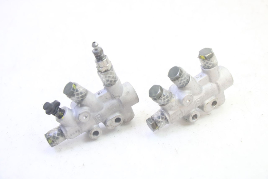 photo de DISTRIBUITORE FRENO PIAGGIO MP3 RL 250 (2006 - 2010) - Zoom sullo stato d'uso