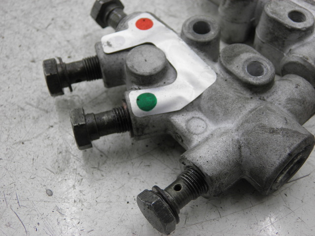 photo de DISTRIBUITORE FRENO PIAGGIO MP3 500 (2011 - 2015) - Altra angolazione