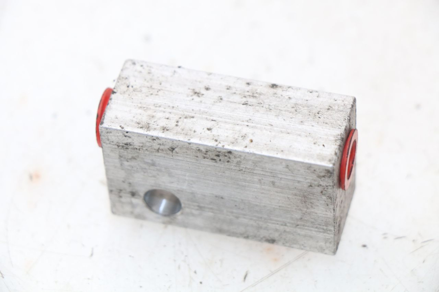 photo de DISTRIBUTORE FRENO DAELIM S2 FI 125 (2008 - 2017) - Dettaglio del componente