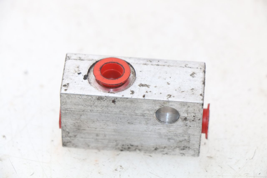 photo de DISTRIBUTORE FRENO DAELIM S2 FI 125 (2008 - 2017) - Zoom sullo stato d'uso