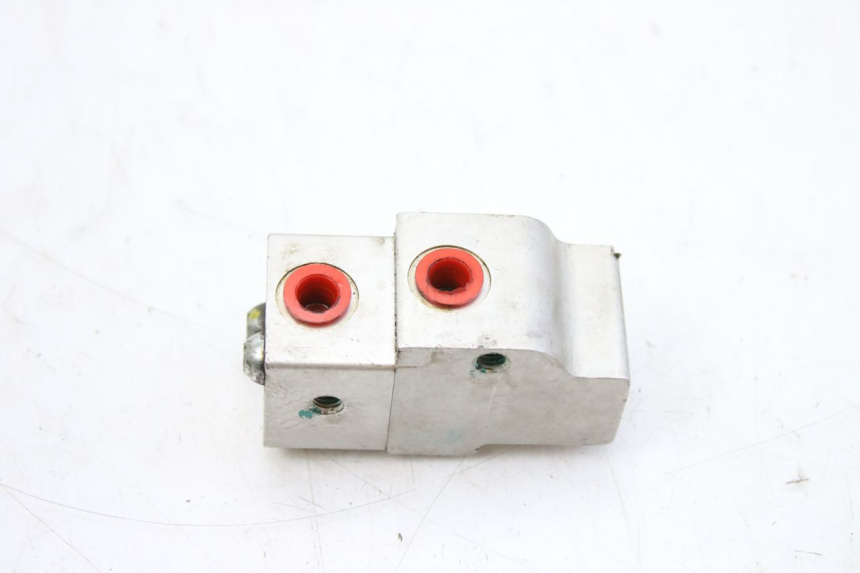 photo de DISTRIBUITORE FRENO PEUGEOT TWEET 125 (2010 - 2017) - Altra angolazione