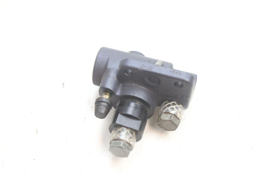 photo de DISTRIBUITORE FRENO PIAGGIO X9 EVOLUTION 125 (2003 - 2007) - Primo piano tecnico
