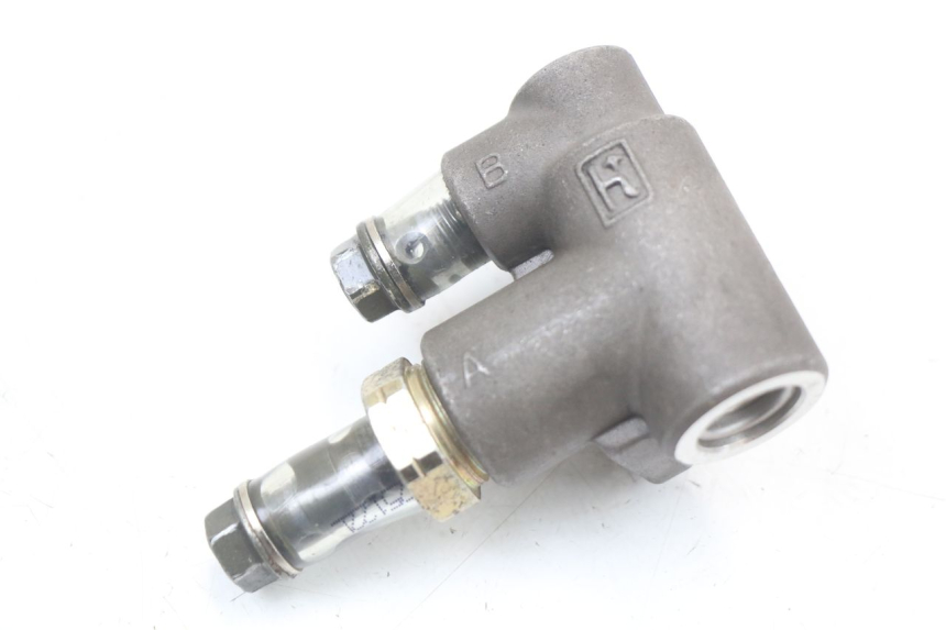 photo de DISTRIBUITORE FRENO KYMCO XCITING 250 (2006 - 2009) - Zoom sullo stato d'uso