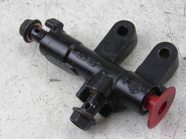 photo de DISTRIBUITORE FRENO YAMAHA XJ F 900 (1983 - 1994) - Vista principale