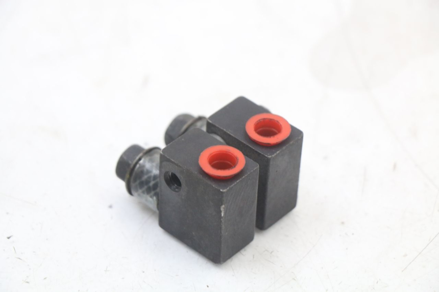 photo de TUBO FRENO YAMAHA XJ6 ABS 600 (2008 - 2016) - Altra angolazione