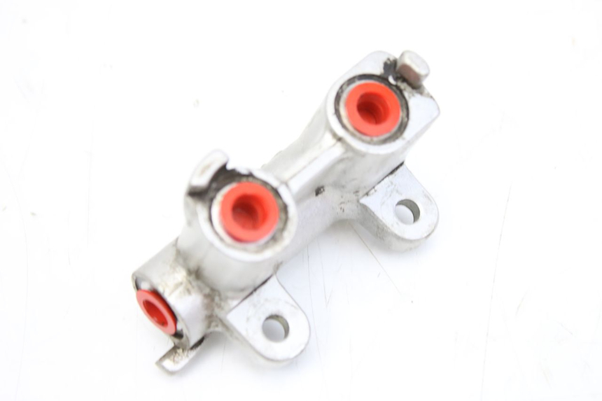 photo de DISTRIBUTORE FRENO KAWASAKI ZEPHYR 1100 ( - 1995) - Dettaglio del componente