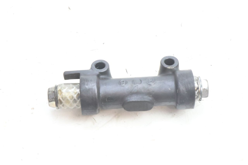 photo de DISTRIBUITORE FRENO KAWASAKI ZZR 600 (1995 - 2004) - Zoom sullo stato d'uso