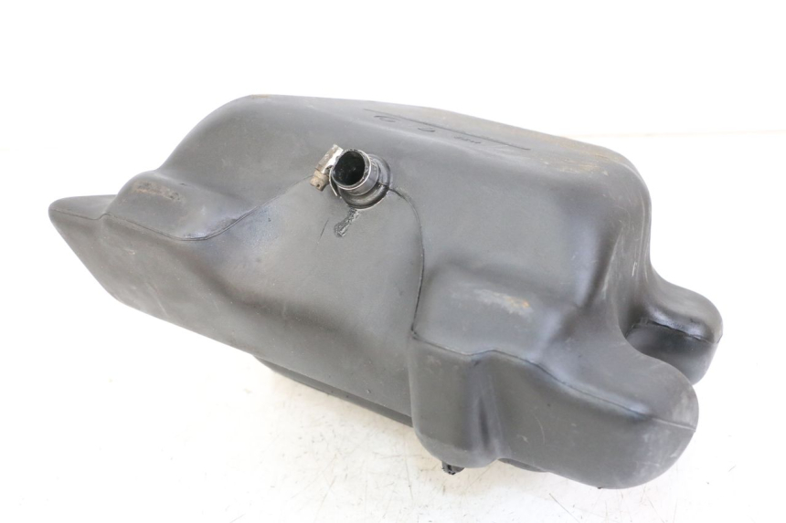 photo de SERBATOIO CARBURANTE  YAMAHA AEROX 50 (1997 - 2006) - Zoom sullo stato d'uso