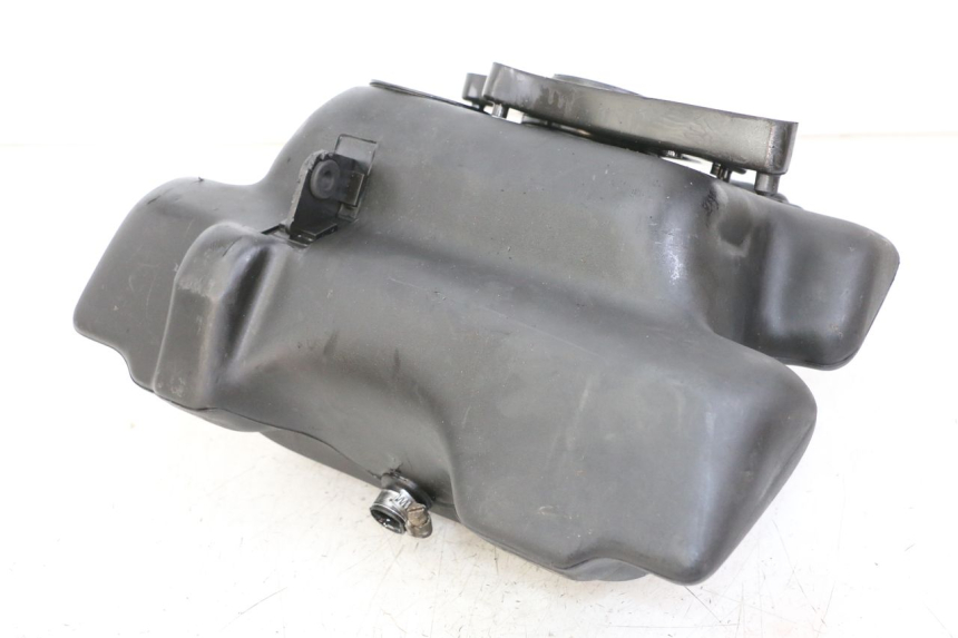 photo de SERBATOIO CARBURANTE  YAMAHA AEROX 50 (1997 - 2006) - Primo piano tecnico