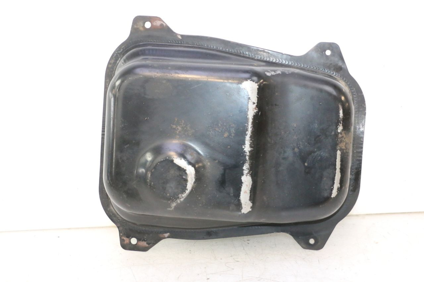 photo de SERBATOIO CARBURANTE KYMCO AGILITY 16+ 4T 50 (2018 - 2023) - Primo piano tecnico