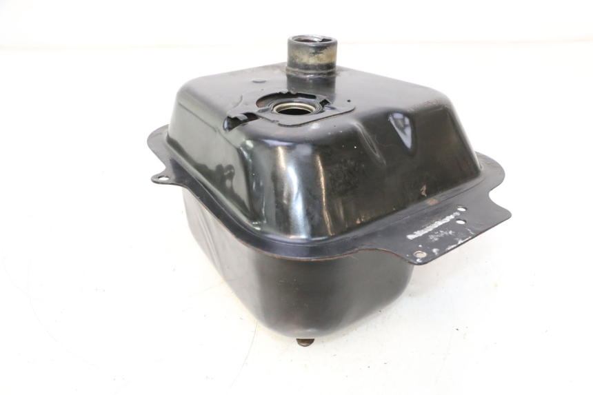 photo de SERBATOIO CARBURANTE  KYMCO AGILITY PREMIUM 50 (2007 - 2010) - Primo piano tecnico