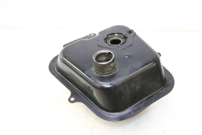 photo de SERBATOIO CARBURANTE  KYMCO AGILITY PREMIUM 50 (2007 - 2010) - Dettagli dei punti di fissaggio
