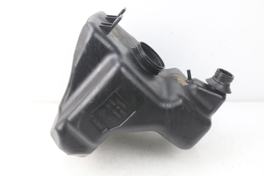 photo de Serbatoio carburante APRILIA ATLANTIC 125 (2003 - 2009) - Primo piano tecnico