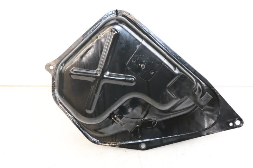 photo de SERBATOIO CARBURANTE JONWAY AZTRAL 125 (2008 - 2017) - Primo piano tecnico