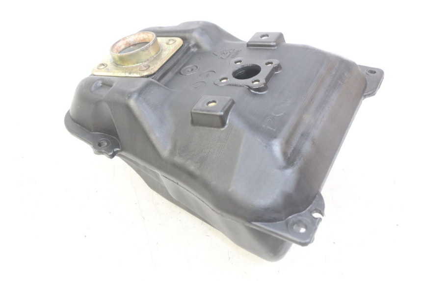 photo de SERBATOIO CARBURANTE PGO BIG MAX 50 (2001 - 2009) - Altra angolazione