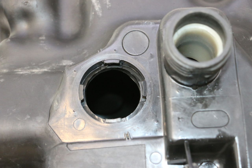 photo de SERBATOIO CARBURANTE  MBK BOOSTER ROCKET 50 (1995 - 1998) - Dettaglio del componente