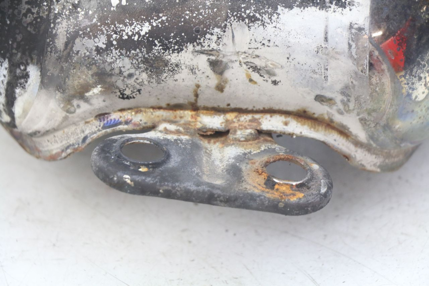 photo de SERBATOIO CARBURANTE  ROYAL ENFIELD BULLET CLASSIC 500 (2017 - 2020) - Dettagli dei punti di fissaggio