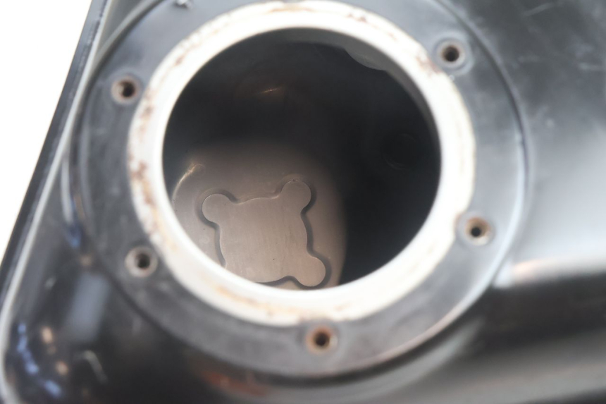 photo de SERBATOIO CARBURANTE YAMAHA BW'S BWS 125 (2010 - 2013) - Stato della superficie e materiale