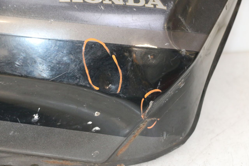 photo de SERBATOIO CARBURANTE  HONDA CBR F SC25 1000 (1989 - 1992) - Caratteristiche distintive