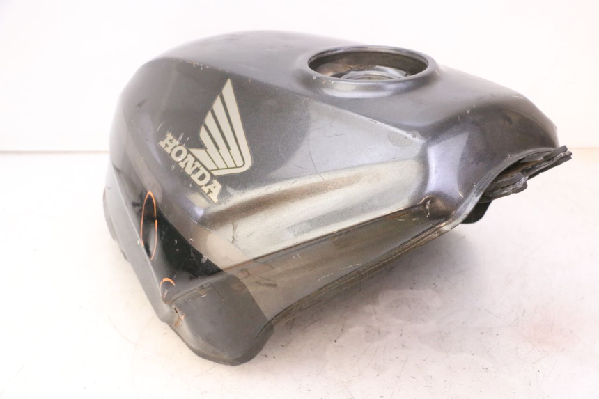 photo de SERBATOIO CARBURANTE  HONDA CBR F SC25 1000 (1989 - 1992) - Dettaglio del componente