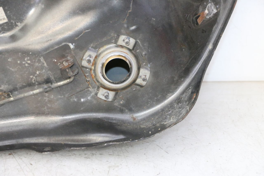 photo de SERBATOIO CARBURANTE  HONDA CBR F SC25 1000 (1989 - 1992) - Stato della superficie e materiale