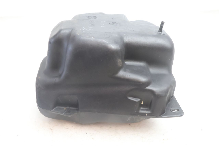 photo de SERBATOIO CARBURANTE  TGB CITY RS 50 (2011 - 2016) - Dettagli dei punti di fissaggio
