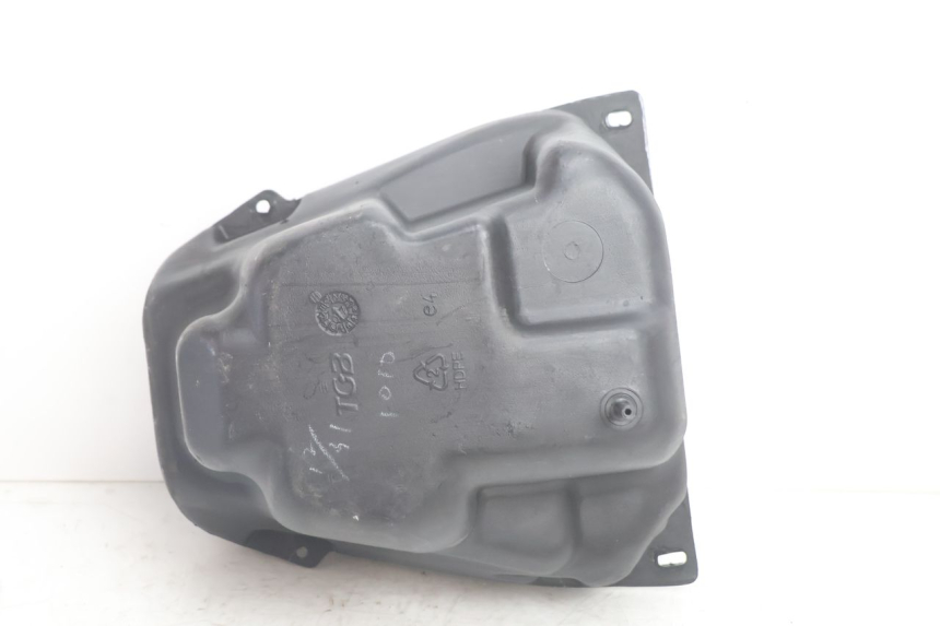 photo de SERBATOIO CARBURANTE  TGB CITY RS 50 (2011 - 2016) - Stato della superficie e materiale