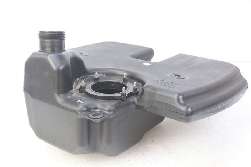 photo de SERBATOIO CARBURANTE PEUGEOT CITYSTAR 125 (2011 - 2017) - Primo piano tecnico