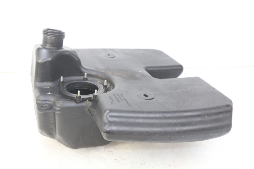 photo de SERBATOIO CARBURANTE PEUGEOT CITYSTAR 125 (2011 - 2017) - Altra angolazione