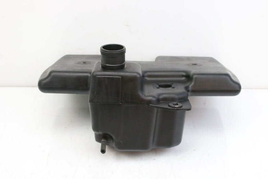 photo de SERBATOIO CARBURANTE PEUGEOT CITYSTAR 50 (2013 - 2017) - Primo piano tecnico