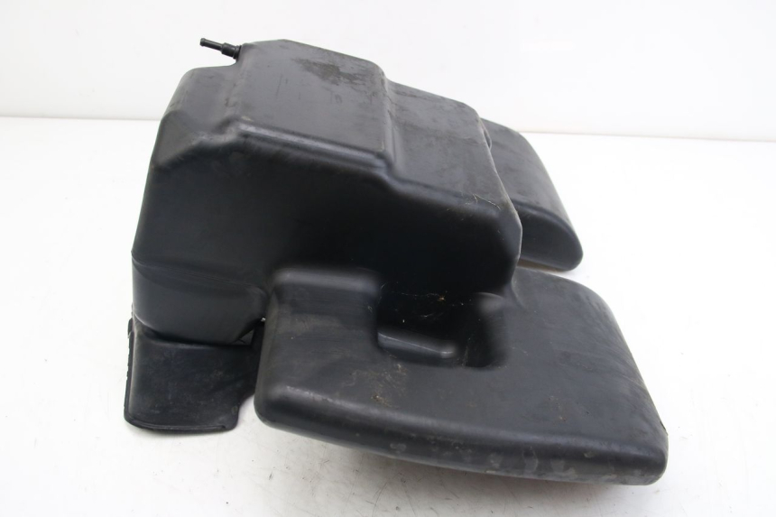 photo de SERBATOIO CARBURANTE PEUGEOT CITYSTAR 50 (2013 - 2017) - Primo piano tecnico