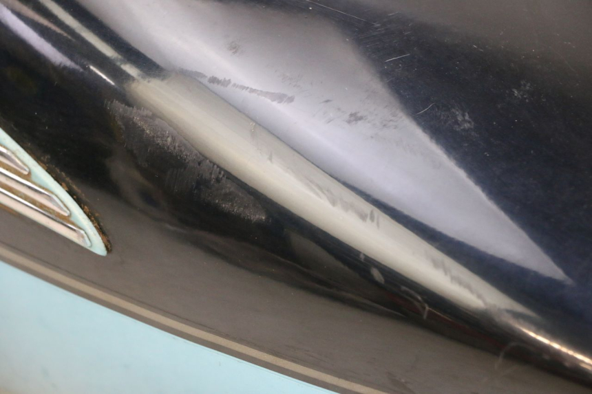 photo de SERBATOIO CARBURANTE  APRILIA CLASSIC 125 (1995 - 2001) - Caratteristiche distintive