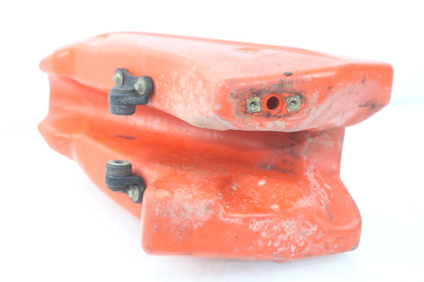 photo de SERBATOIO CARBURANTE  HONDA CR 125 (1989 - 1991) - Primo piano tecnico