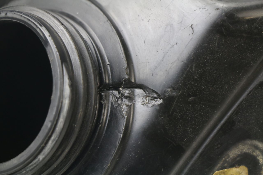 photo de SERBATOIO CARBURANTE  HONDA CRF CR-F 450 (2001 - 2005) - Dettaglio del componente