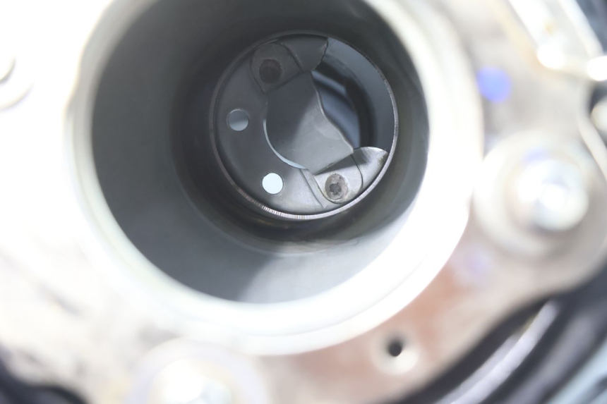 photo de SERBATOIO CARBURANTE  HONDA CRF CR-F 125 (2020 - 2021) - Dettagli dei punti di fissaggio
