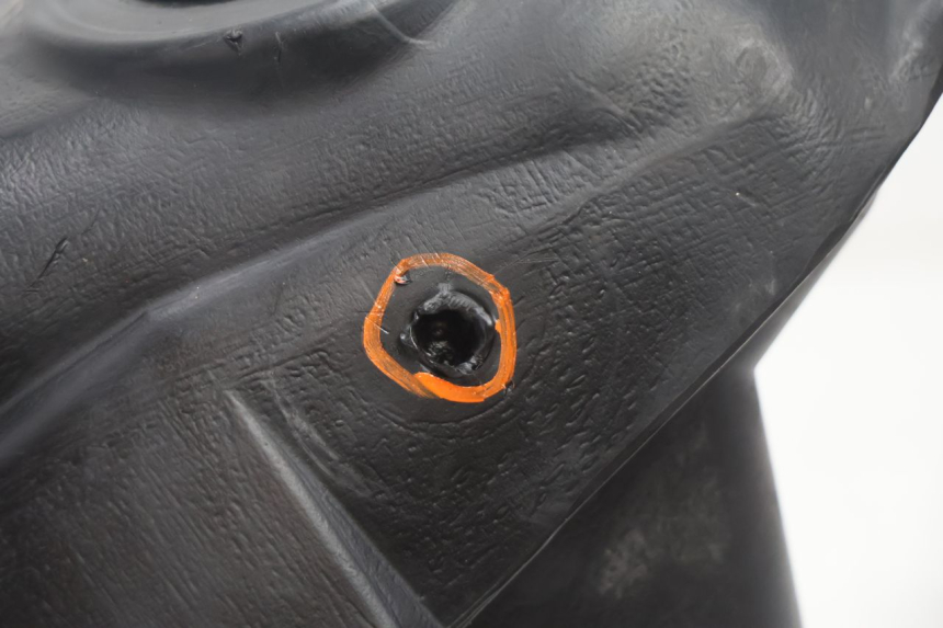 photo de SERBATOIO CARBURANTE  HM HONDA CRM DERAPAGE RR 50 (2006 - 2017) - Zoom sullo stato d'uso
