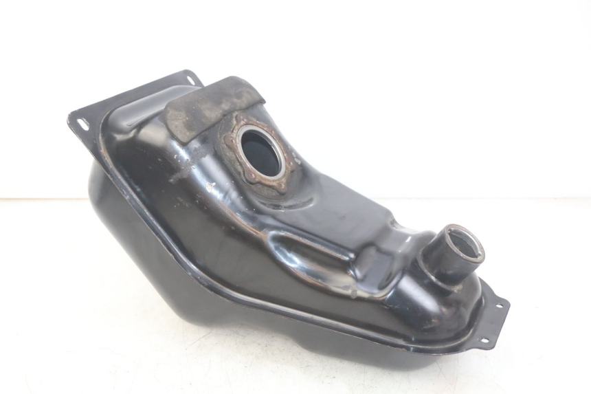 photo de SERBATOIO CARBURANTE KYMCO DINK STREET 125 (2009 - 2014) - Primo piano tecnico