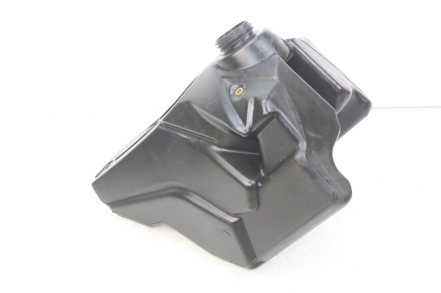 photo de SERBATOIO CARBURANTE XTRM FACTORY DIRTBIKE BSE 150 - Primo piano tecnico