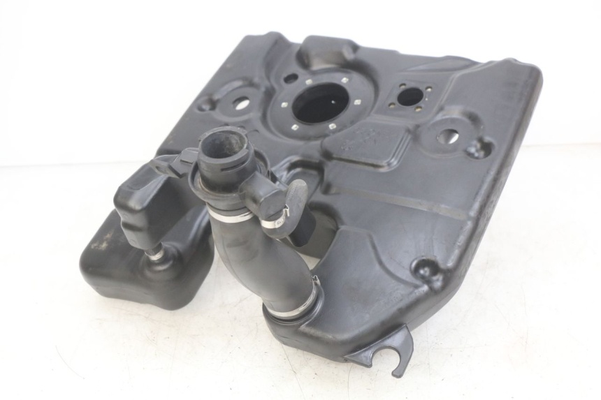 photo de SERBATOIO CARBURANTE PEUGEOT DJANGO 4T 50 (2014 - 2019) - Vista principale